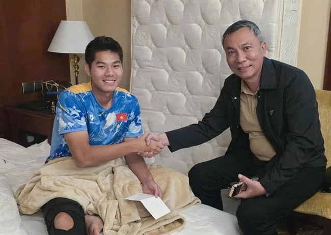 Bàn Blackjack với các lá bài
